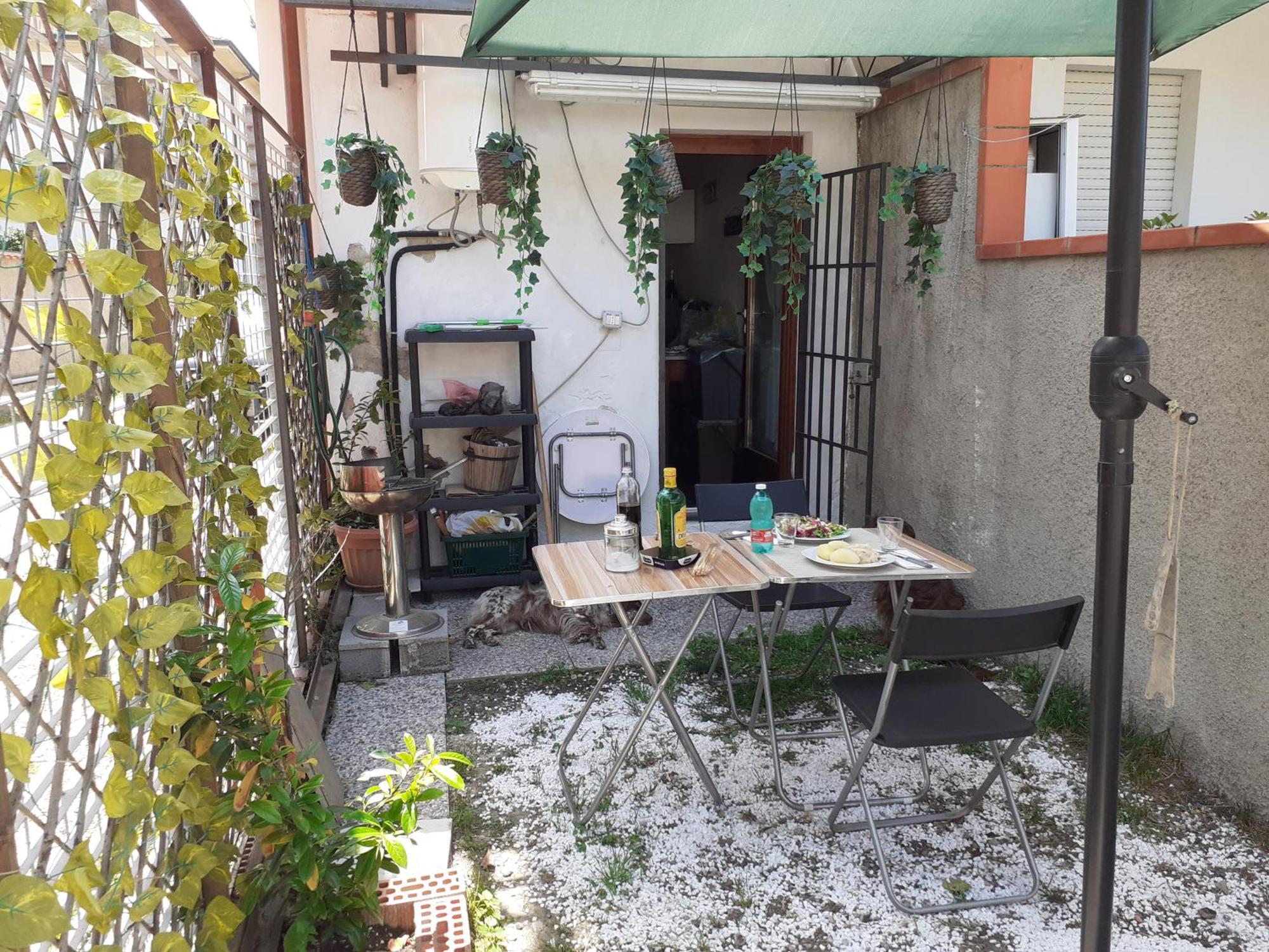 ヴィアレッジョ Rainbow House With Gardenヴィラ エクステリア 写真